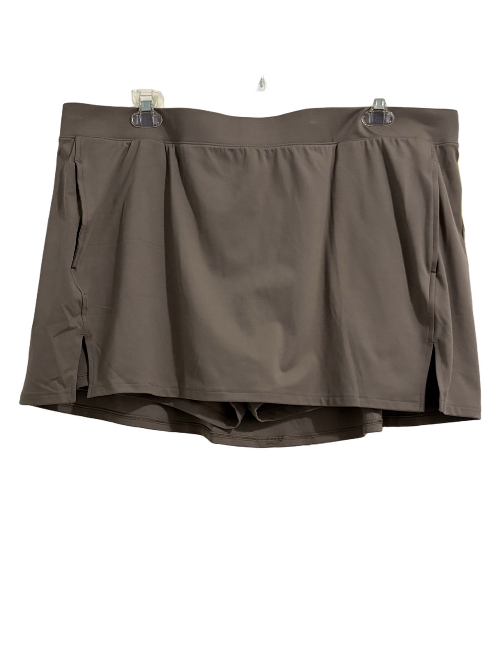 All in Motion NWT Taupe Active Skort with Pockets